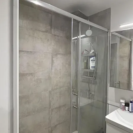 Design & Quiet With Garden View, Xeme Lejlighed *